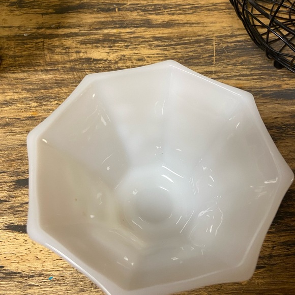 Anchor Hocking White Milk Glass Candy Dish - Picture 5 of 9